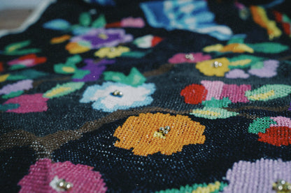 Wall Hanger Vintage (Handstitched)